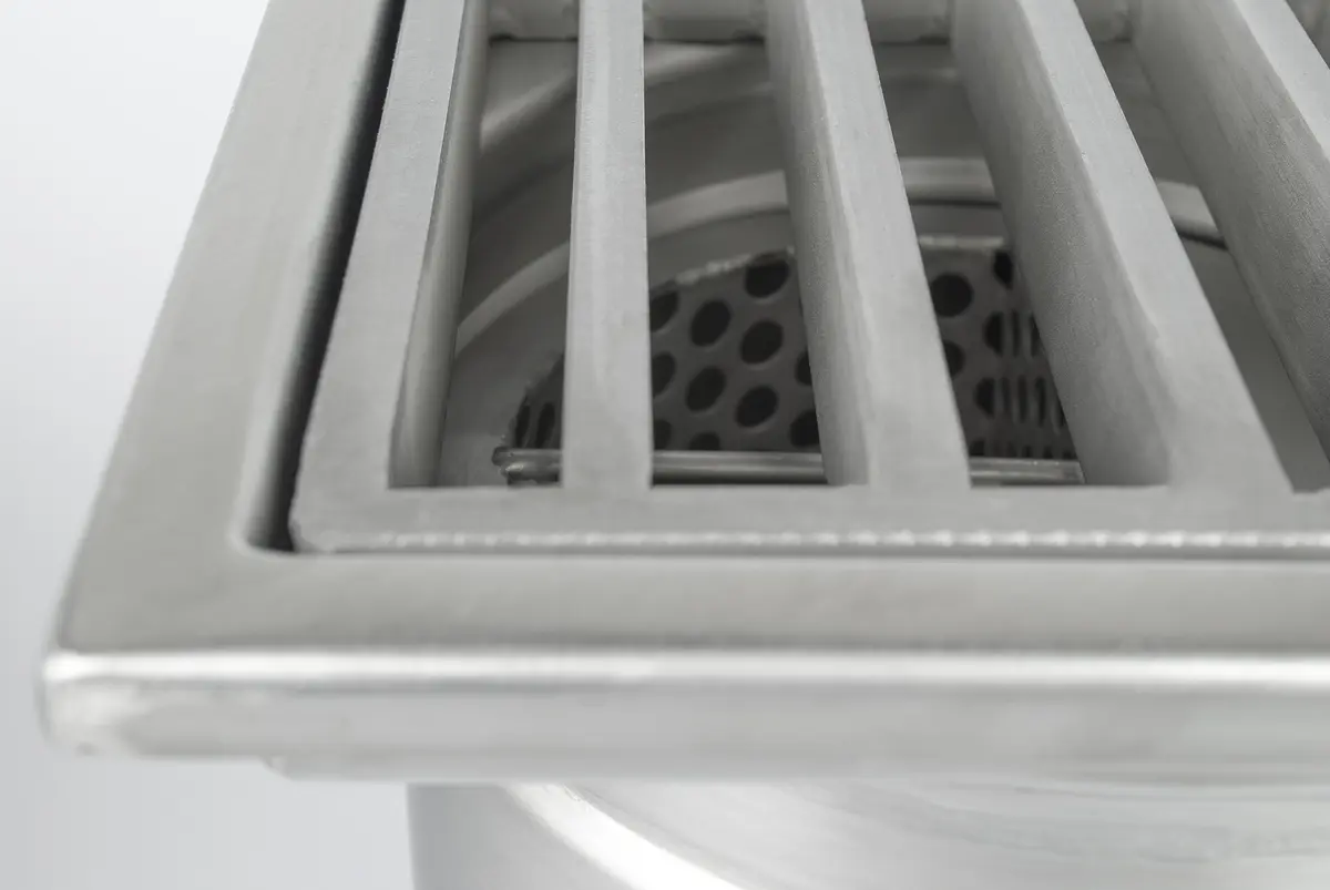 Griglia di scarico in acciaio inox con copertura a scala