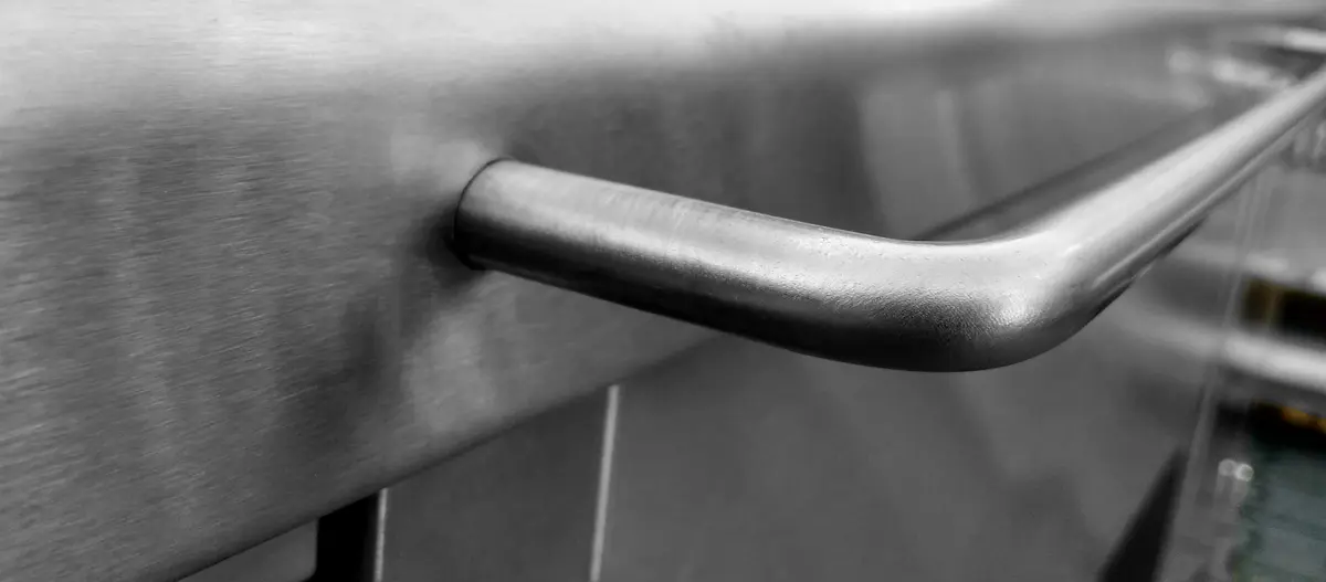 Mobili in acciaio inox per cucine professionali