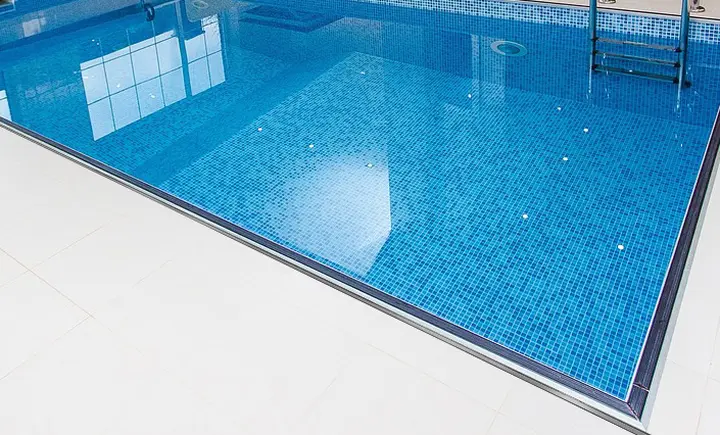 Canale a fessura in acciaio inossidabile per piscine e parchi acquatici
